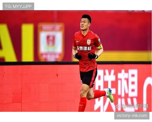 中超冠军杯战火重燃,各队状态成焦点,争冠形势白热化 中超冠军杯战火重燃,各队状态成焦点,争冠形势白热化