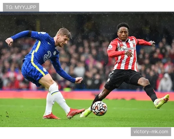 雷恩战术革新引热议：高强度逼抢体系成焦点