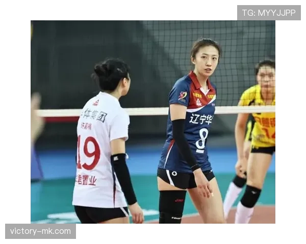 丁霞家的冰箱里塞满了蛋白粉，连饮料都按克称着喝